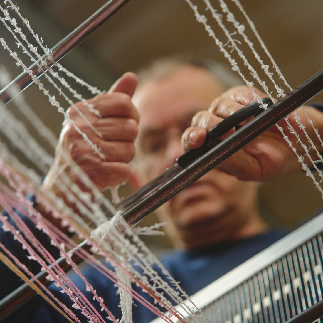 Sustainable Tweed Fabric: Recycled Wool & Organic Certification (GRS)