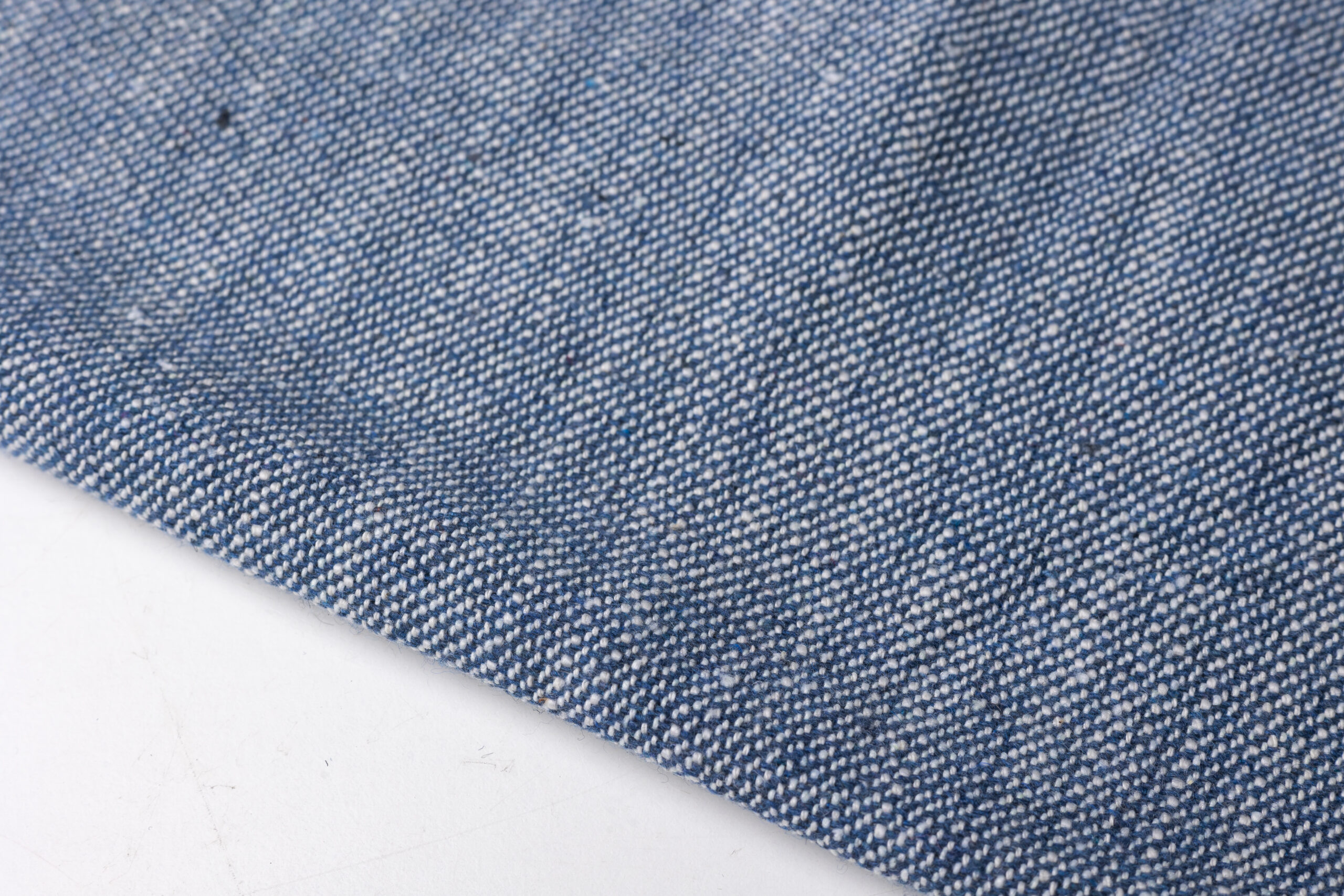 Professional worsted woolen tweed fabric manufactured by Fursone