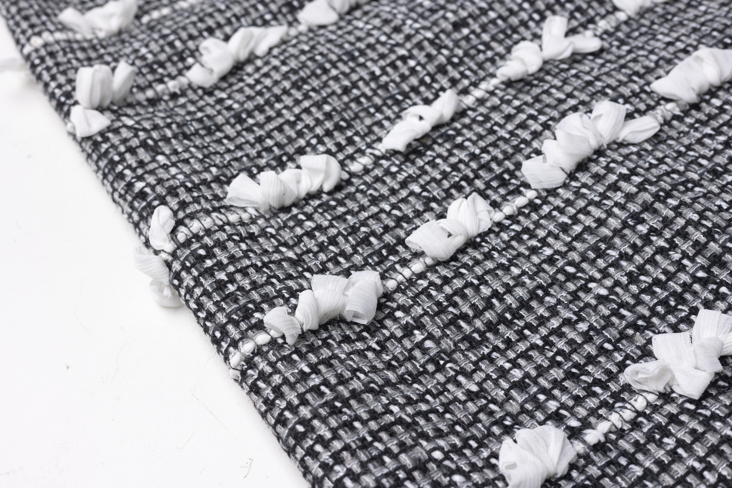 Professional worsted woolen tweed fabric manufactured by Fursone