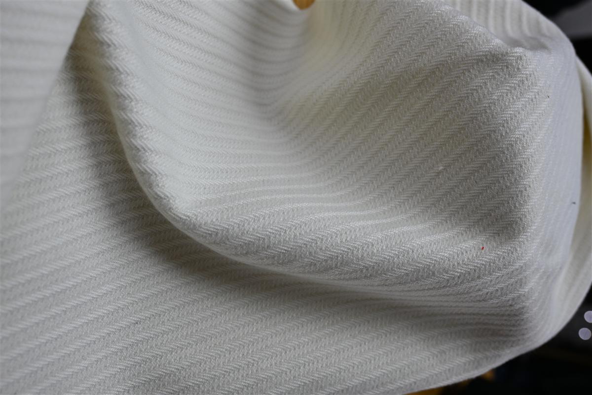 Black bouclé tweed with gold metallic thread from Wenzhou China textile factory Fursone