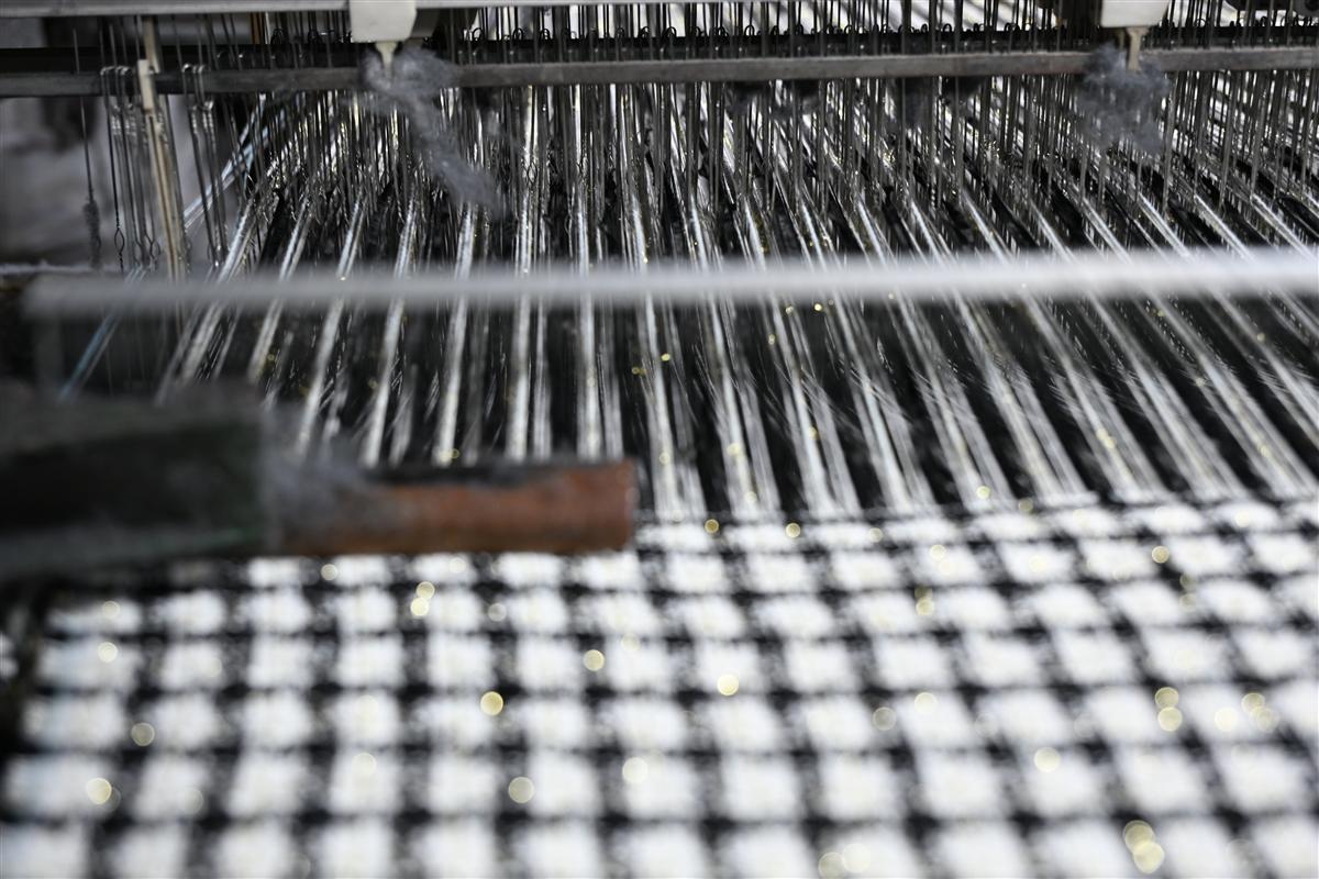 Tweed fabric manufacturing process in Fursone factory, Wenzhou China 031
