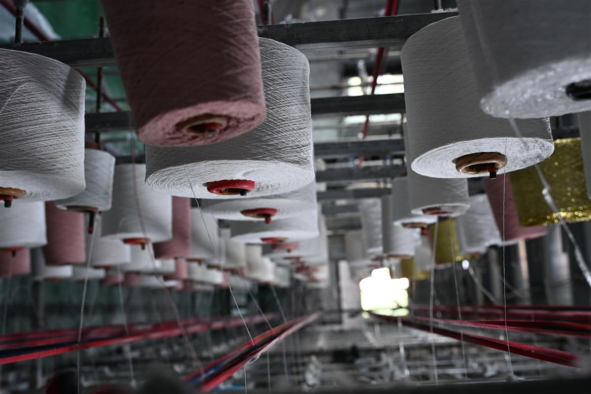 Tweed fabric manufacturing process in Fursone factory, Wenzhou China 056